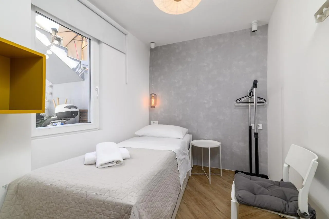 Apartments With Wifi Pula - 21410